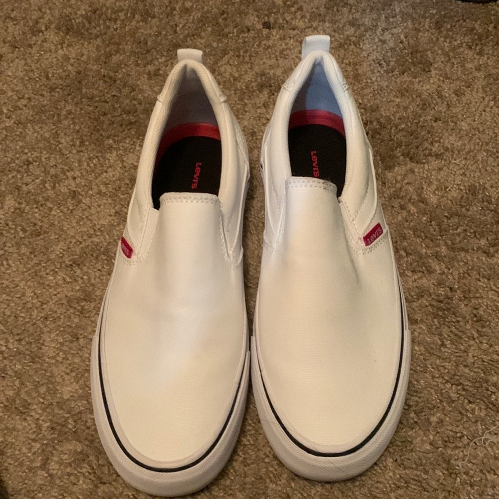 LEVIS SLIP ON
